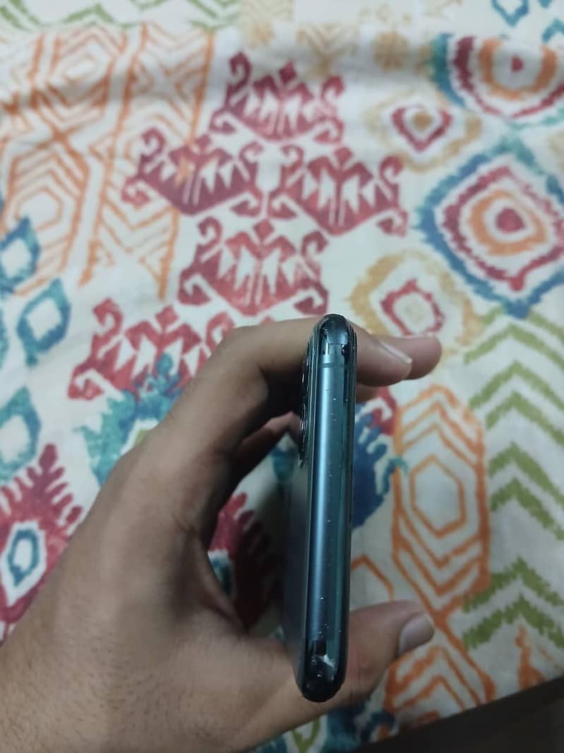Apple iPhone 11 Pro Max 5