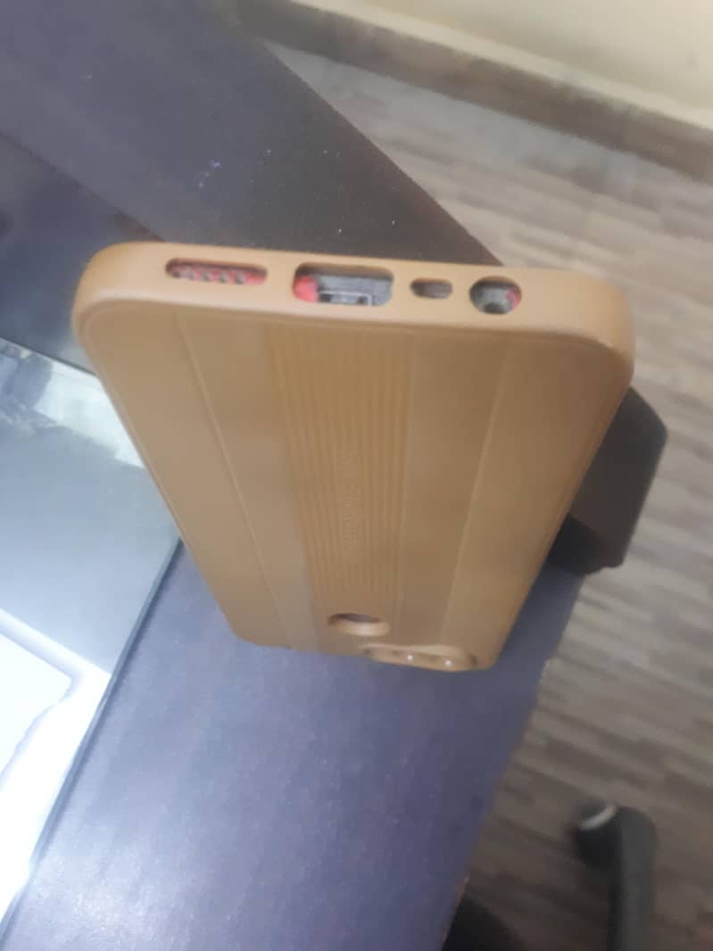 OPPO F7. 7