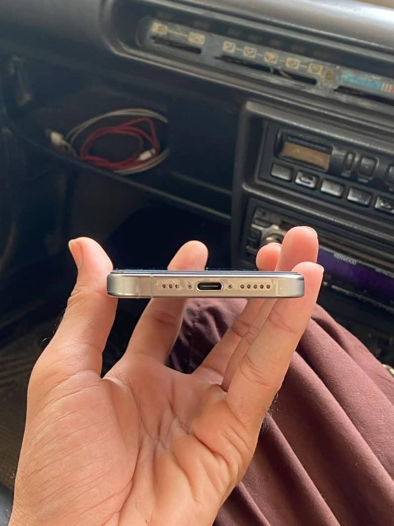 Apple iPhone 15 Pro 1