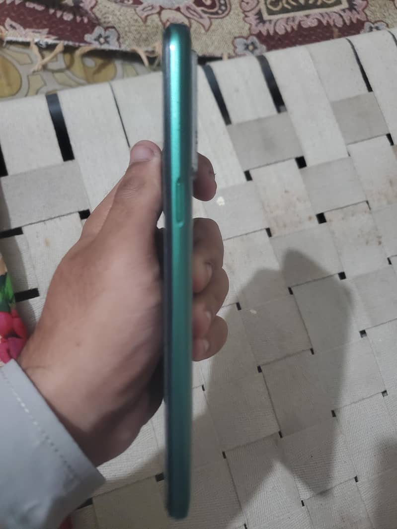 realme 5i 1