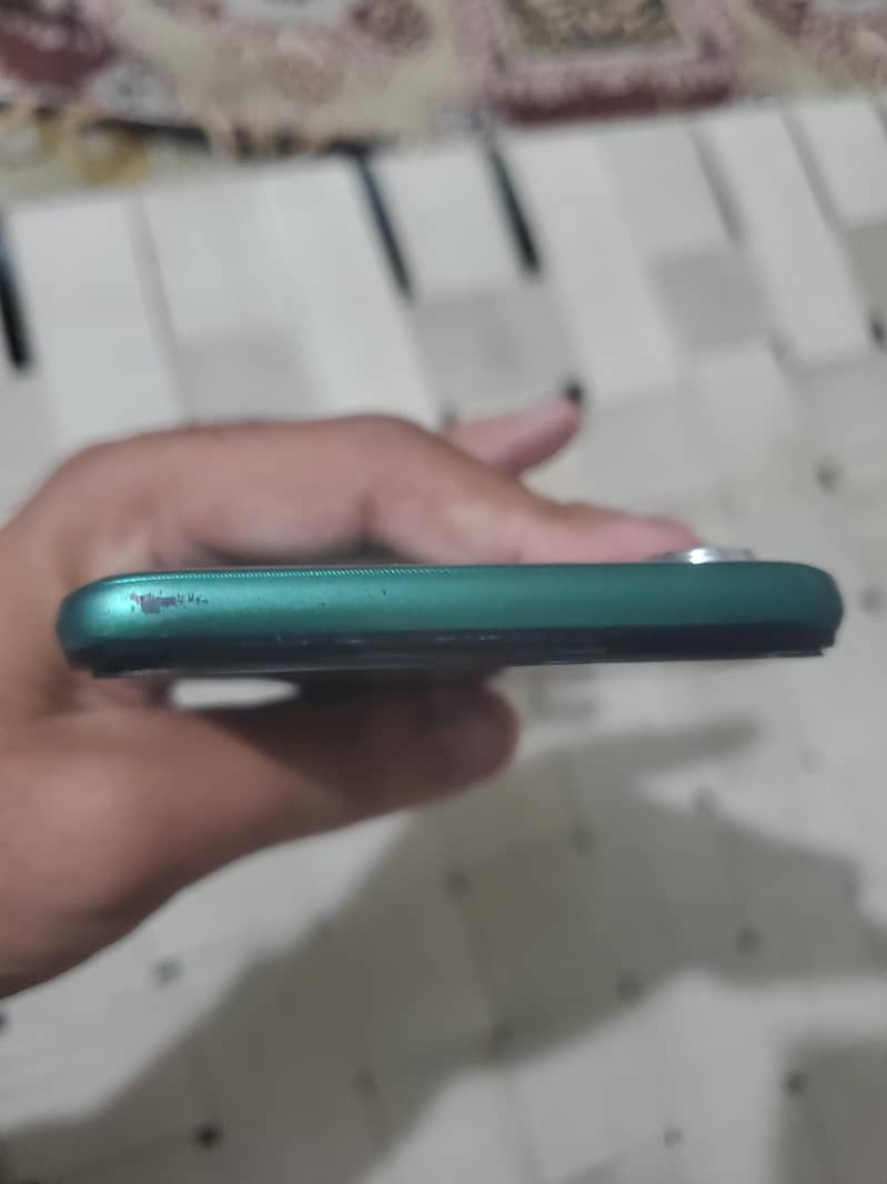 realme 5i 3