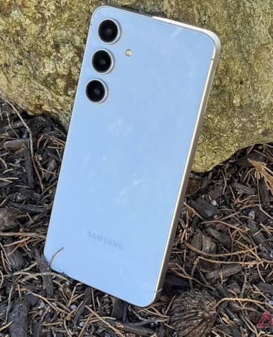 Samsung Mobile S24 fE