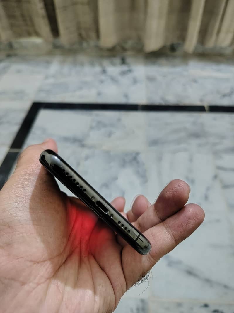 Apple iPhone 11 Pro Max 5