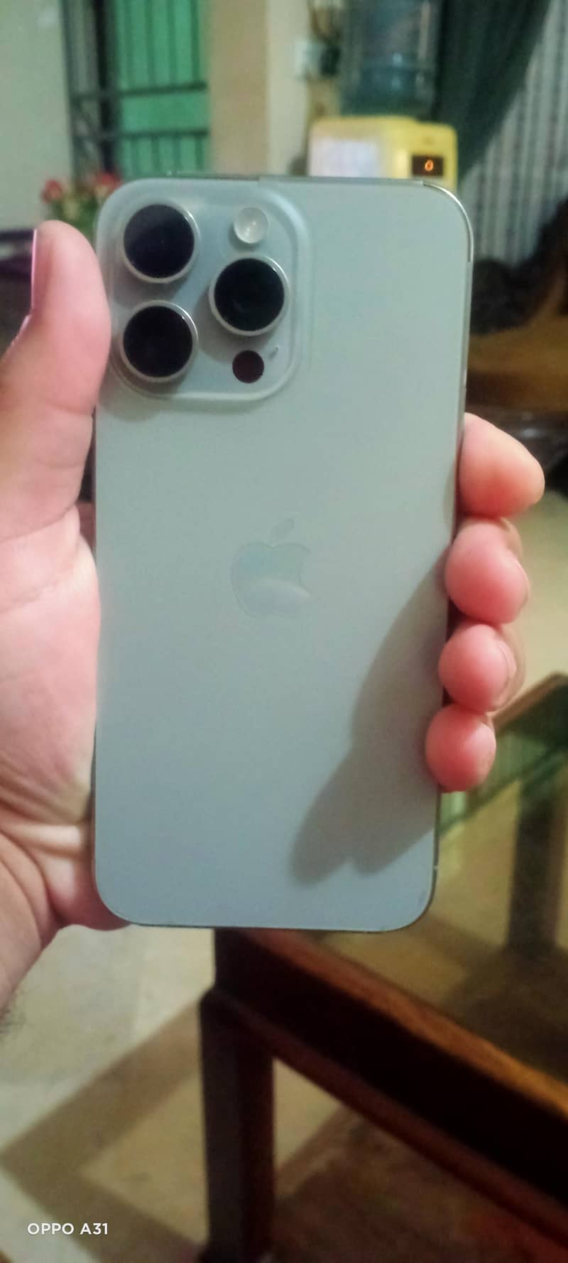 Apple iPhone 15 Pro Max 4