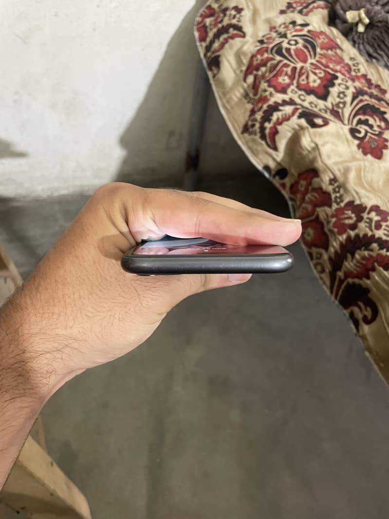 Apple iPhone 11 2