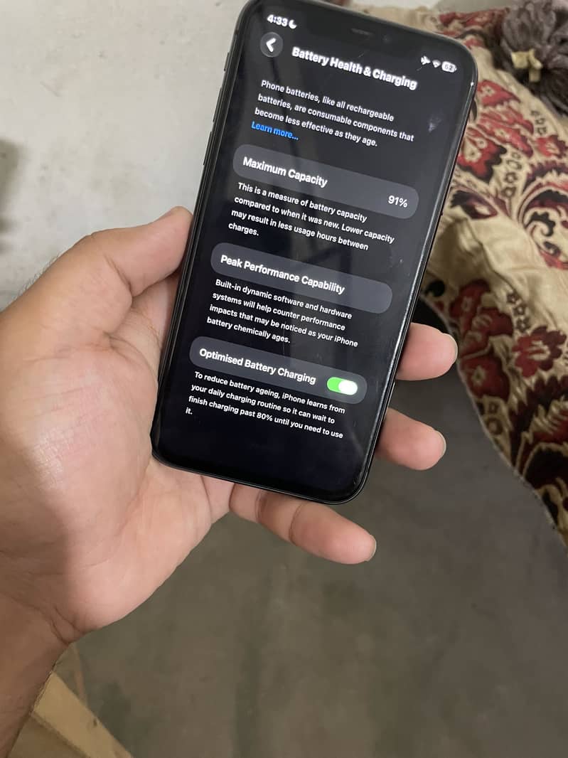 Apple iPhone 11 4