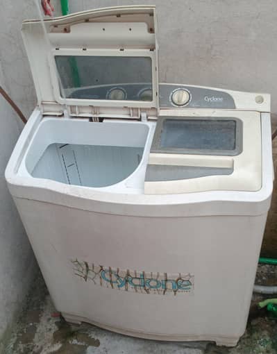 KENWOOD Cyclone Wasing Machine