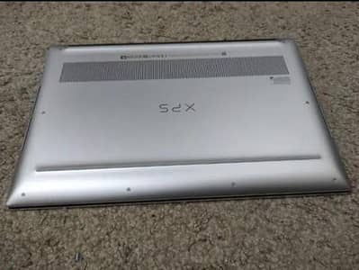 Laptop Dell XPS 15 – 12th Gen i7 (12700H) | RTX 3050 4GB | 16GB DDR5