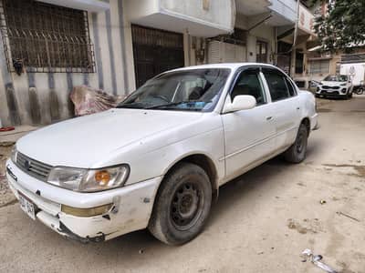Toyota Corolla XE 2000