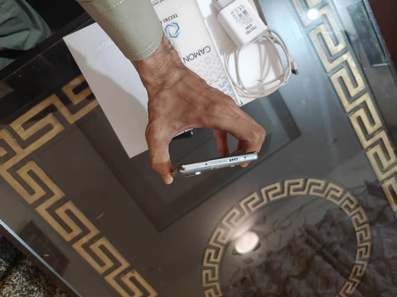 Tecno CAMON 40 Pro 3