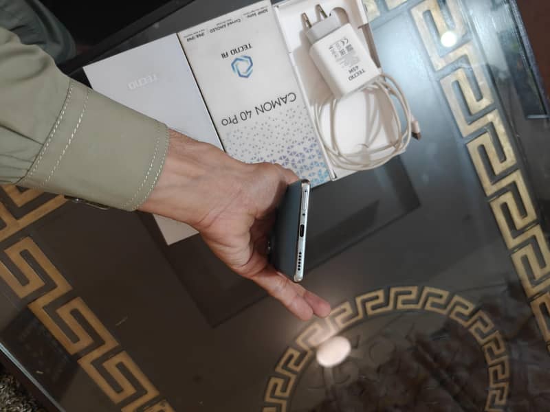 Tecno CAMON 40 Pro 6