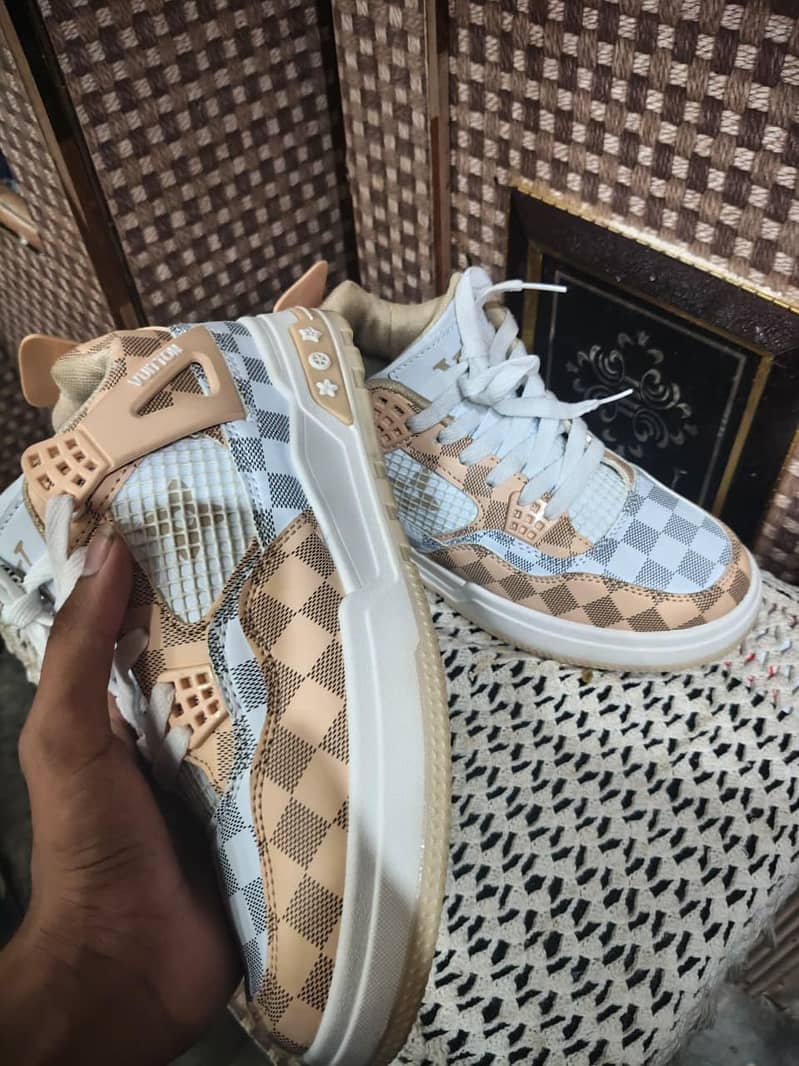 SHOES 1