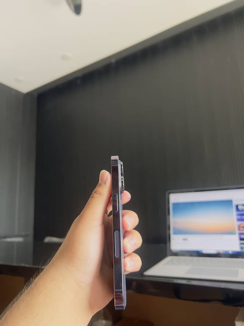 Apple iPhone 14 Pro 1