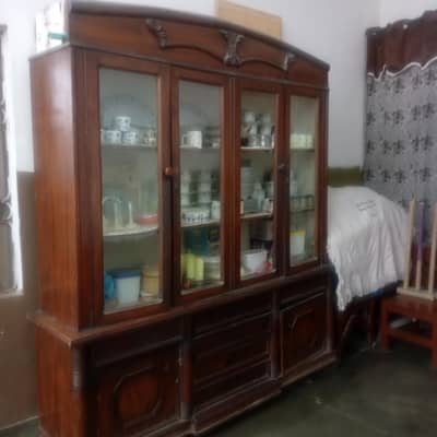 Wooden showcase for sale-Good Condition-Well maintained.