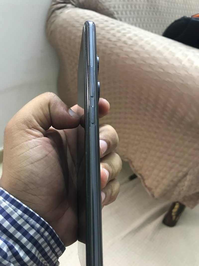 Xiaomi Redmi Note 14 pro 3