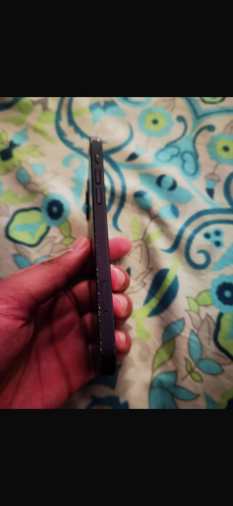 Apple iPhone 12 4