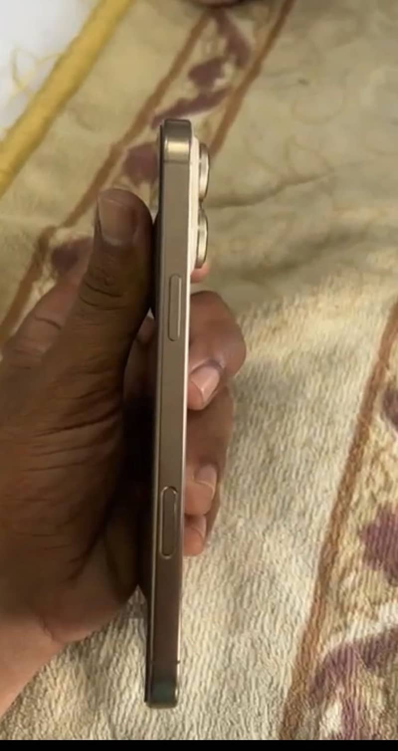 iPhone 16 Pro Max 256GB Golden – JV Non-PTA (10/10 Condition 3