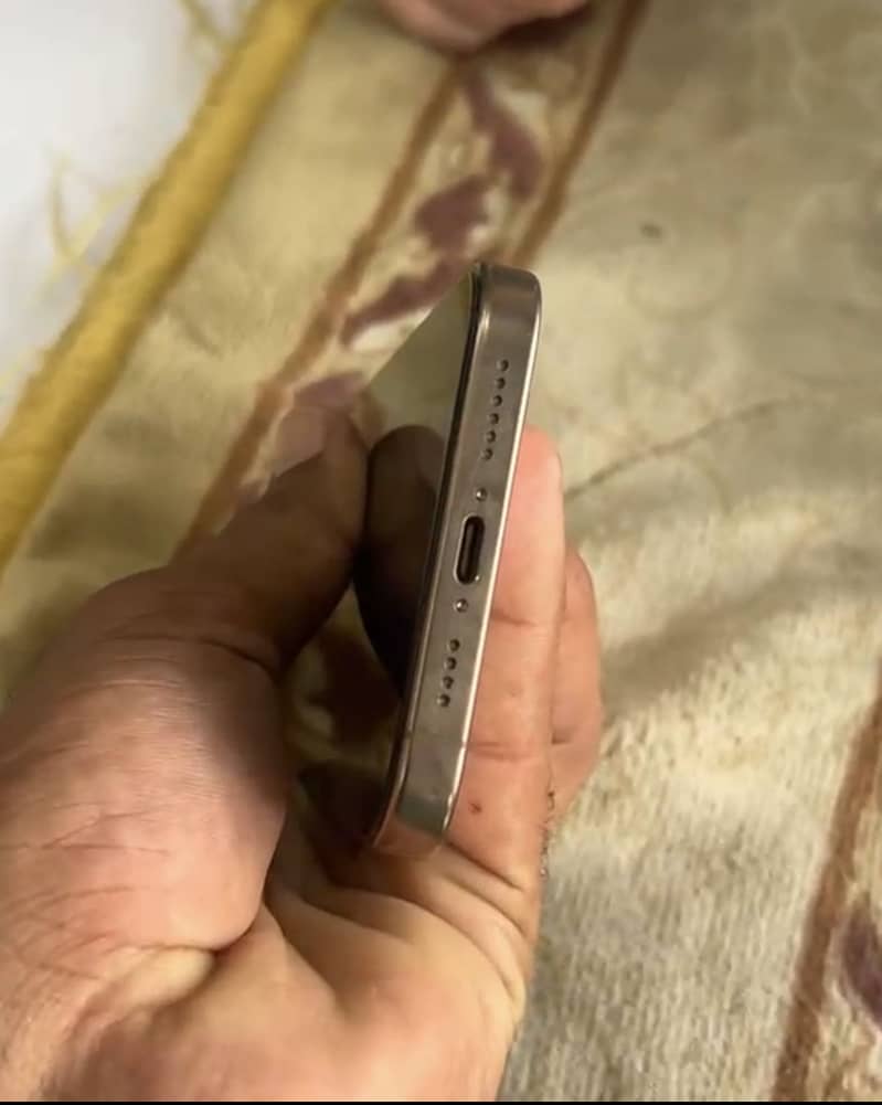 iPhone 16 Pro Max 256GB Golden – JV Non-PTA (10/10 Condition 5