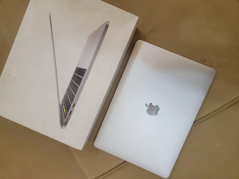 Apple Macbook Pro 2017 0