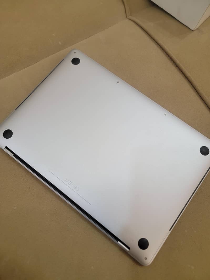 Apple Macbook Pro 2017 2