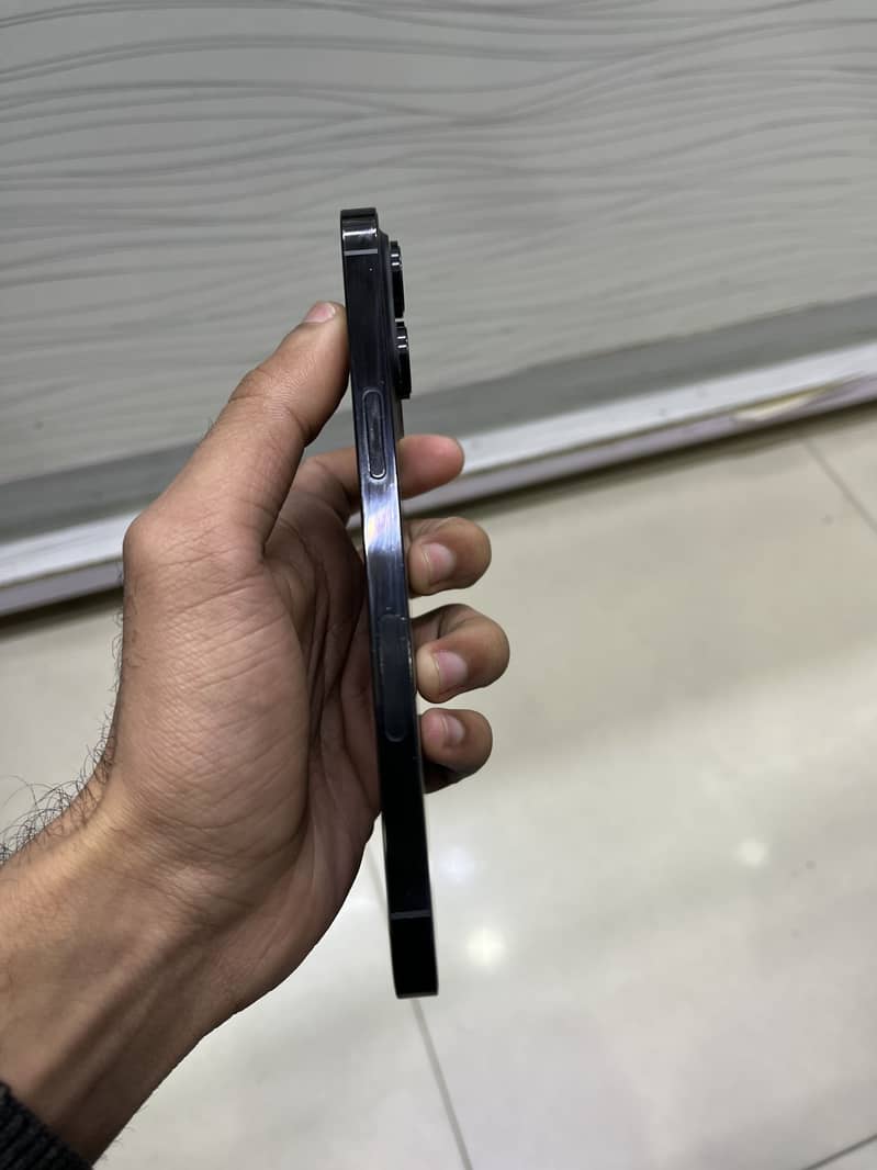 Apple iPhone 14 Pro Max 3