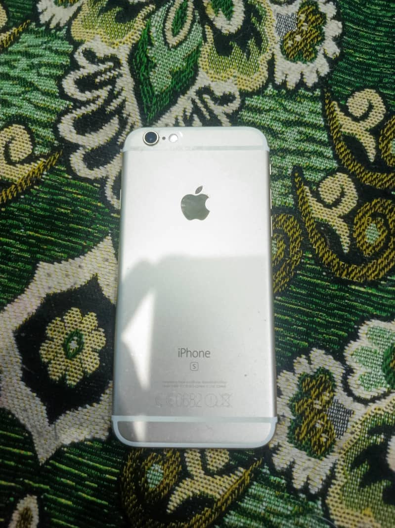 Apple iPhone 6S 2