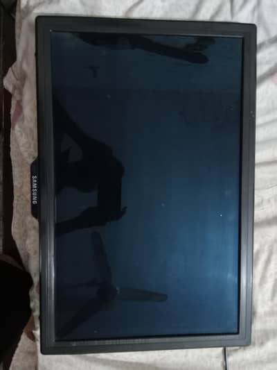 LCD and Android x96Q tv box