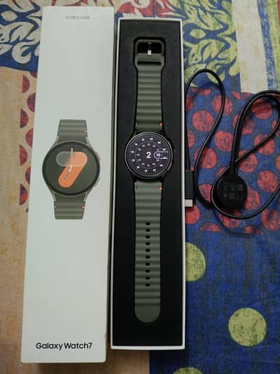 Samsung Galaxy Watch 7 green color