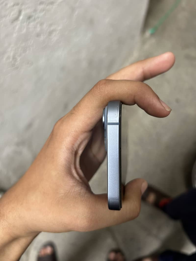 Apple iPhone 14 2