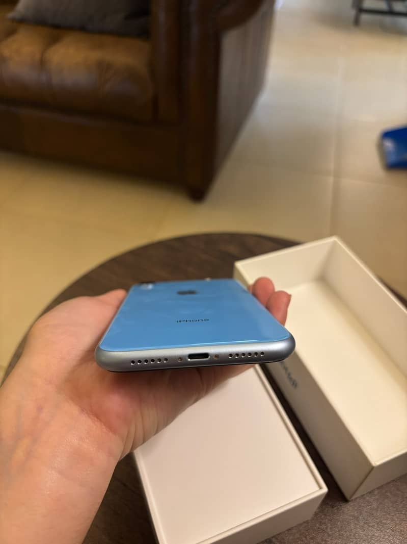 Apple iPhone X 5