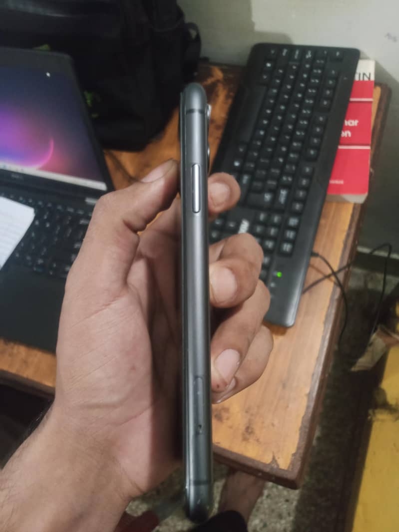 Apple iPhone 11 1