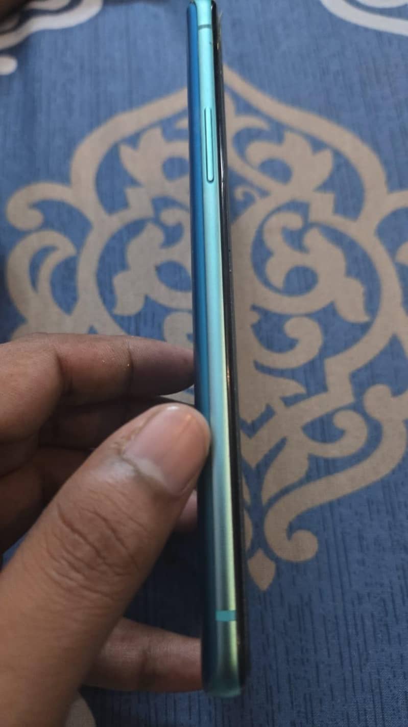 One Plus 8T 4