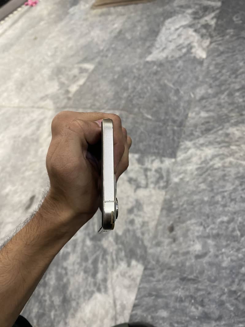 iphone 12 pro max 5