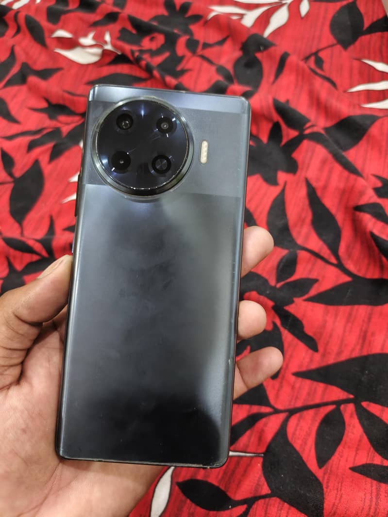 Tecno Spark 20 Pro Plus 0