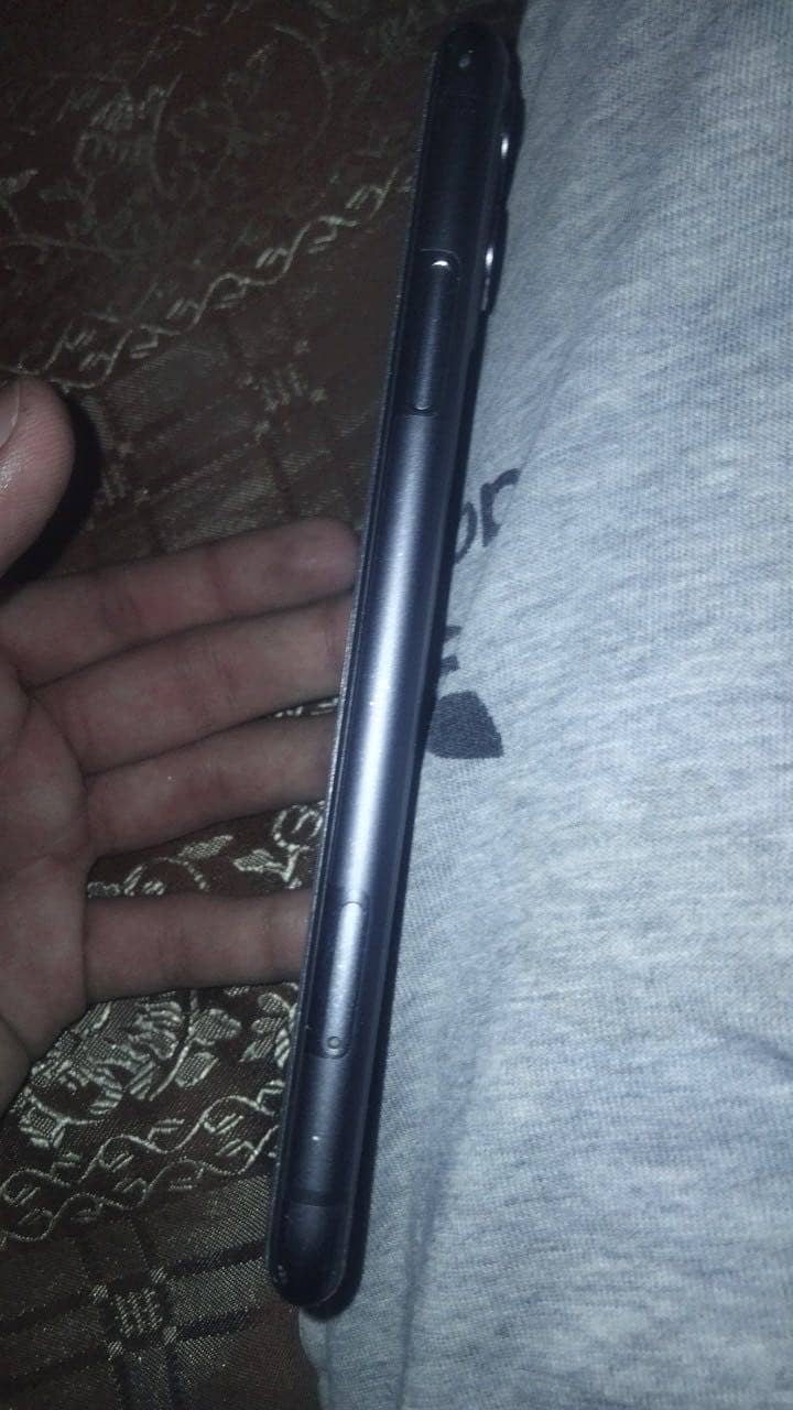 Apple iPhone 11 6