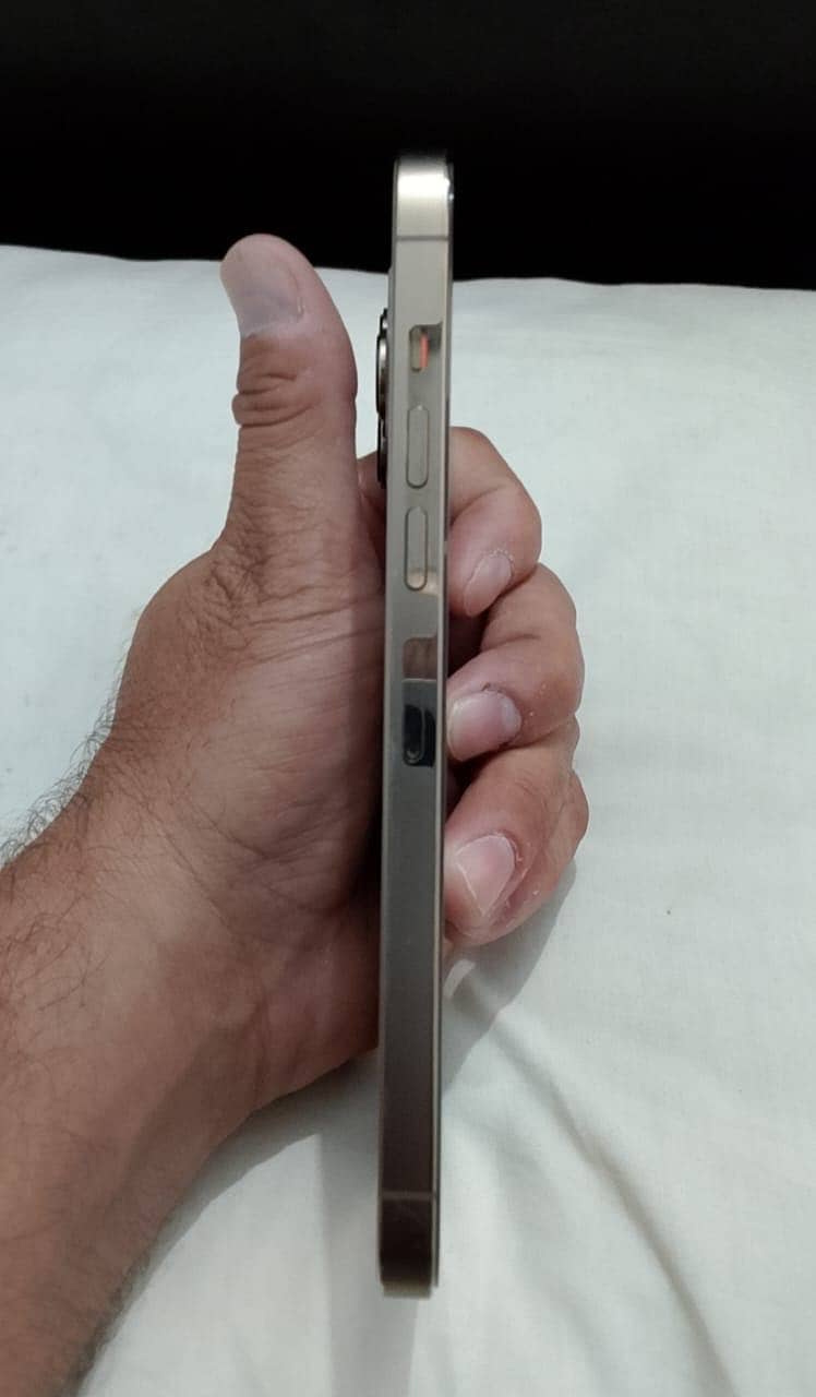 Apple iPhone 13 Pro Max 8
