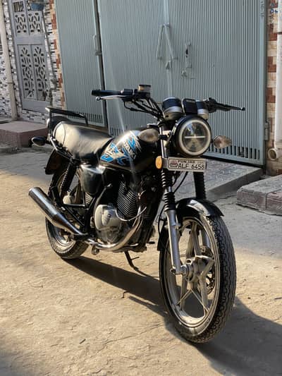 Suzuki GS 150 SE 2022 model
