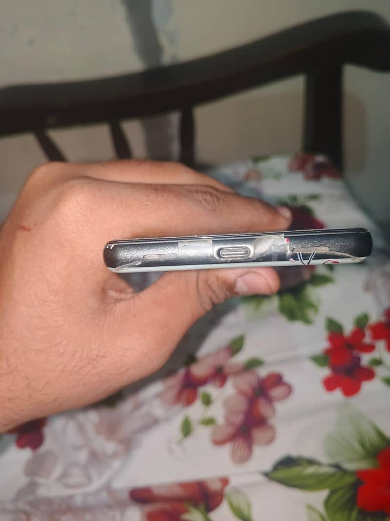 Google Pixel 6a 3