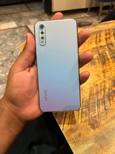 Vivo S1