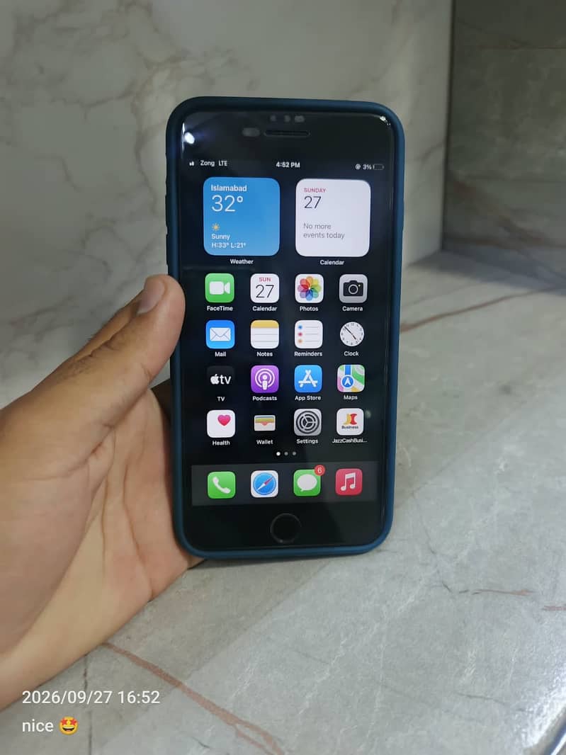 Apple iPhone 7 Plus 2