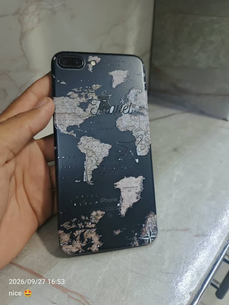 Apple iPhone 7 Plus 9