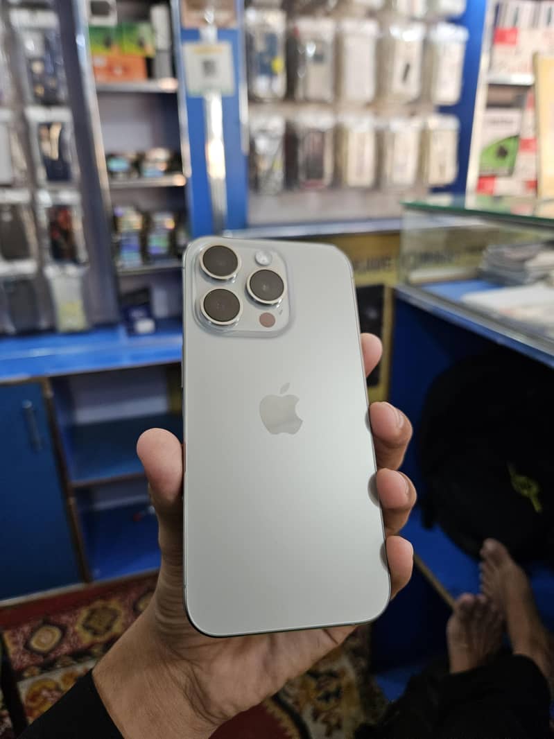 Apple iPhone 15 Pro 1