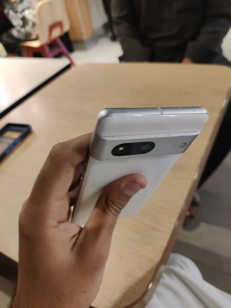 Google Pixel 7 5