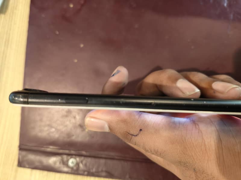 Apple iPhone 7 Plus 3