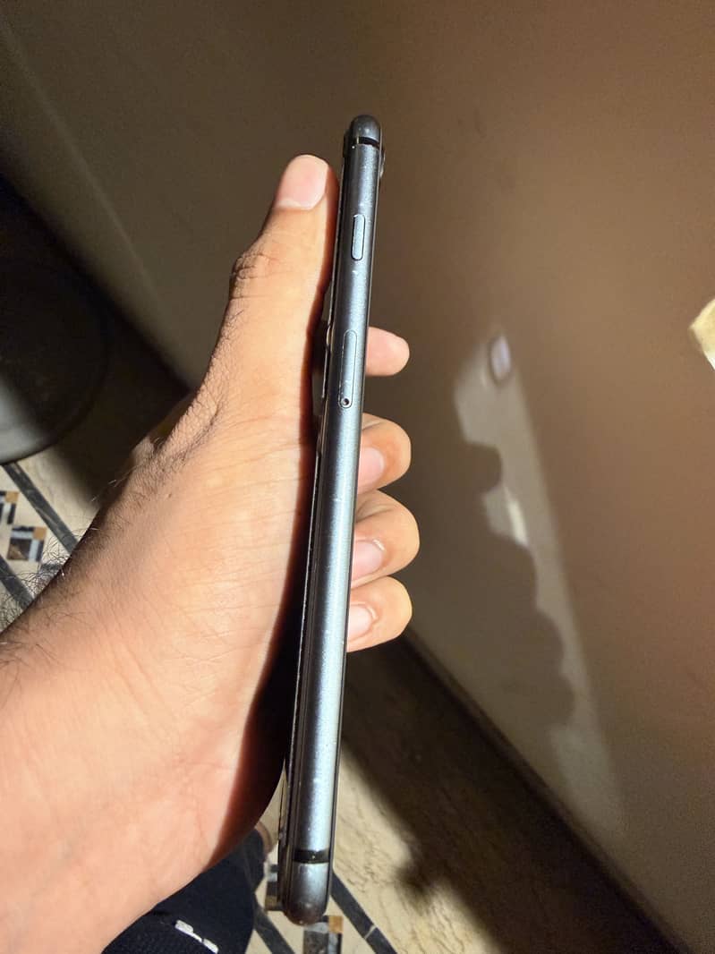 iPhone 8 Plus 1