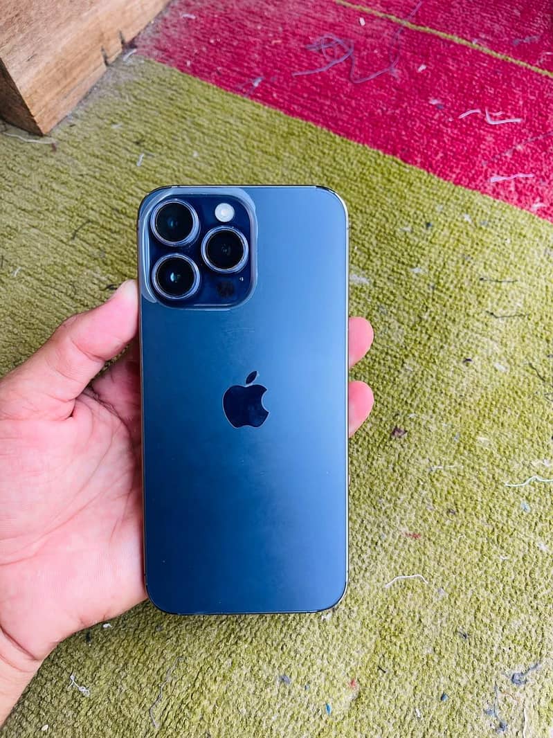 Apple iPhone 14 Pro Max 1