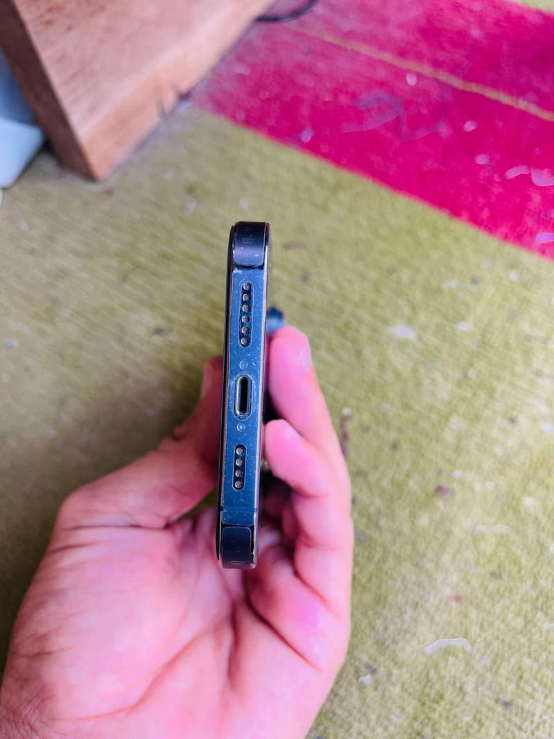 Apple iPhone 14 Pro Max 2