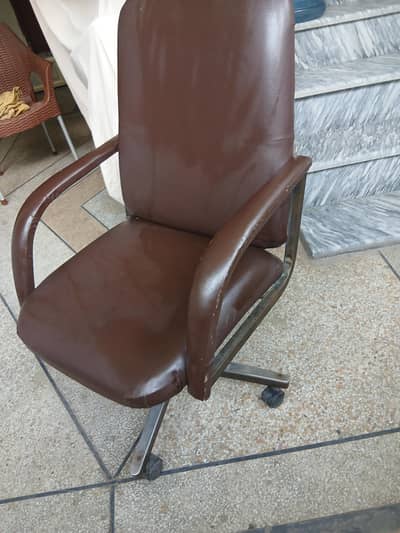 Office Revolving Chair Brown Leather - Comfortable & Strong Frame