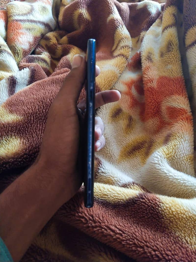 Samsung Mobile Note 9 3