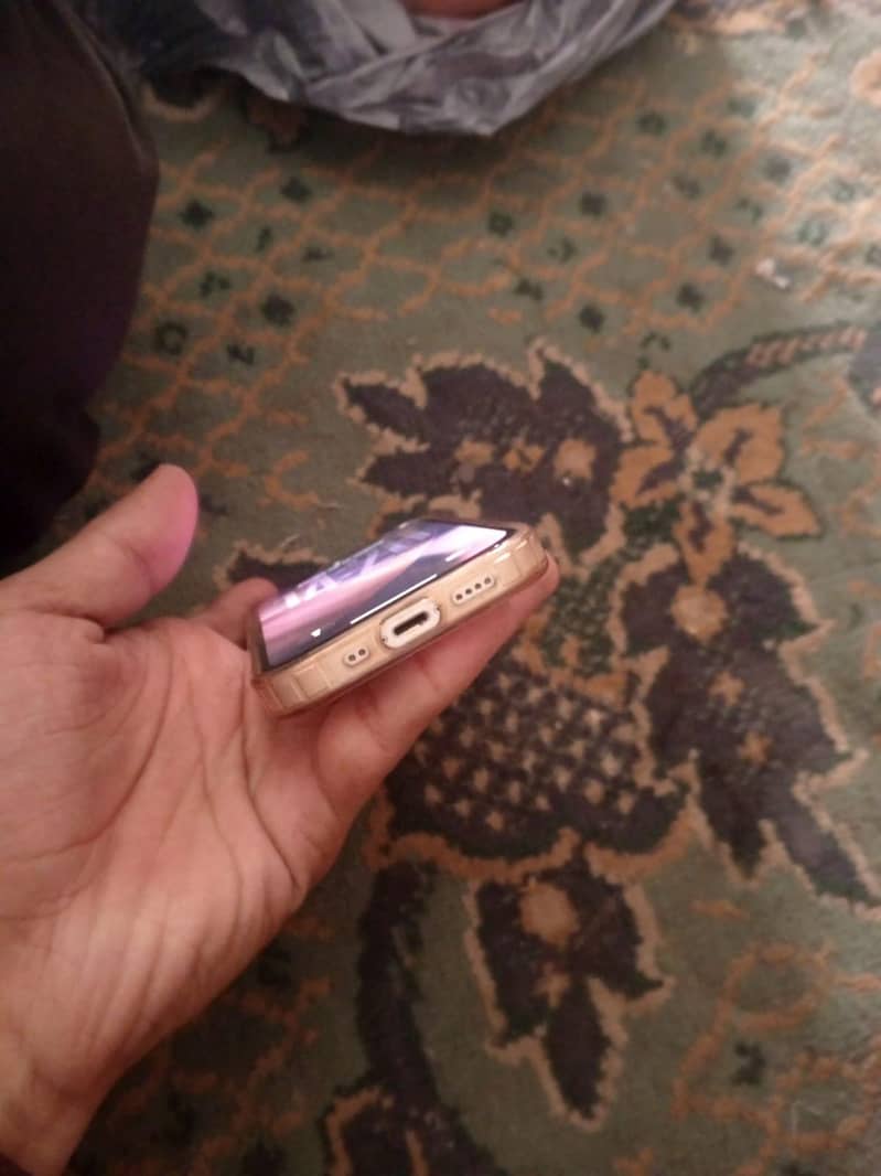 Apple iPhone 12 mini 1